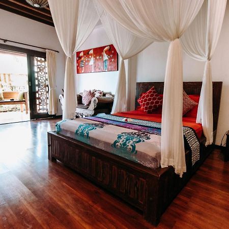 Villa Bukit Malas アメッド エクステリア 写真
