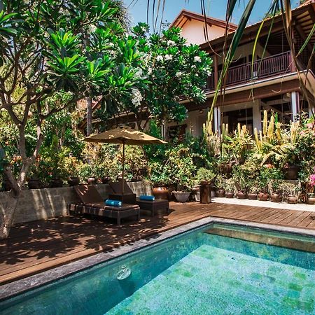 Villa Bukit Malas アメッド エクステリア 写真