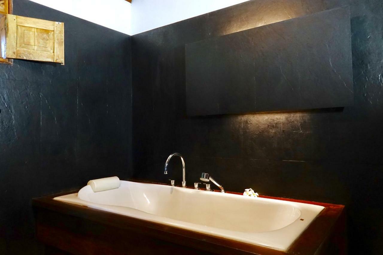 Villa Bukit Malas アメッド エクステリア 写真
