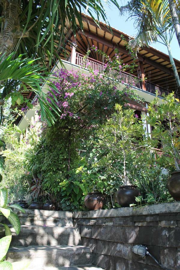 Villa Bukit Malas アメッド エクステリア 写真