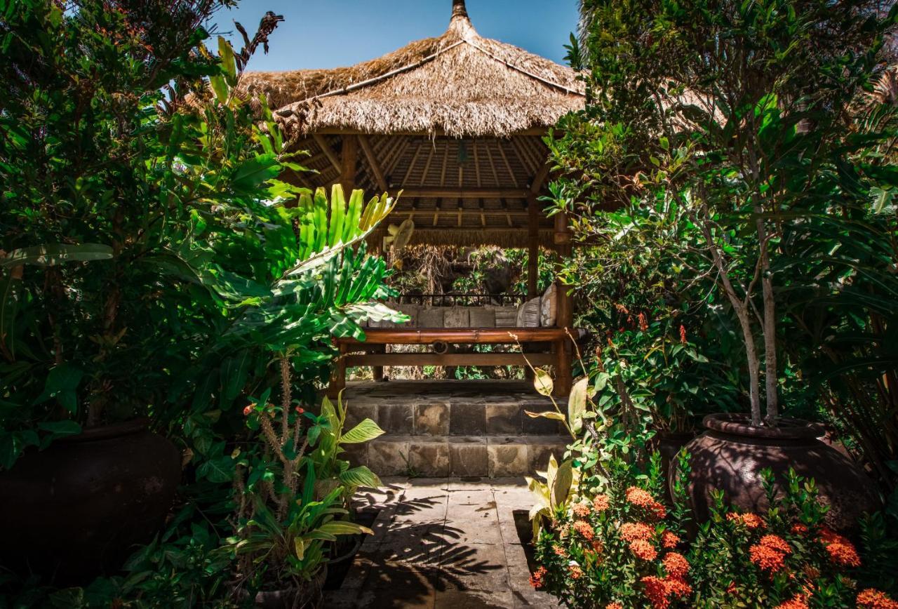 Villa Bukit Malas アメッド エクステリア 写真
