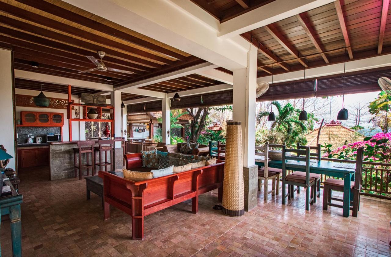 Villa Bukit Malas アメッド エクステリア 写真