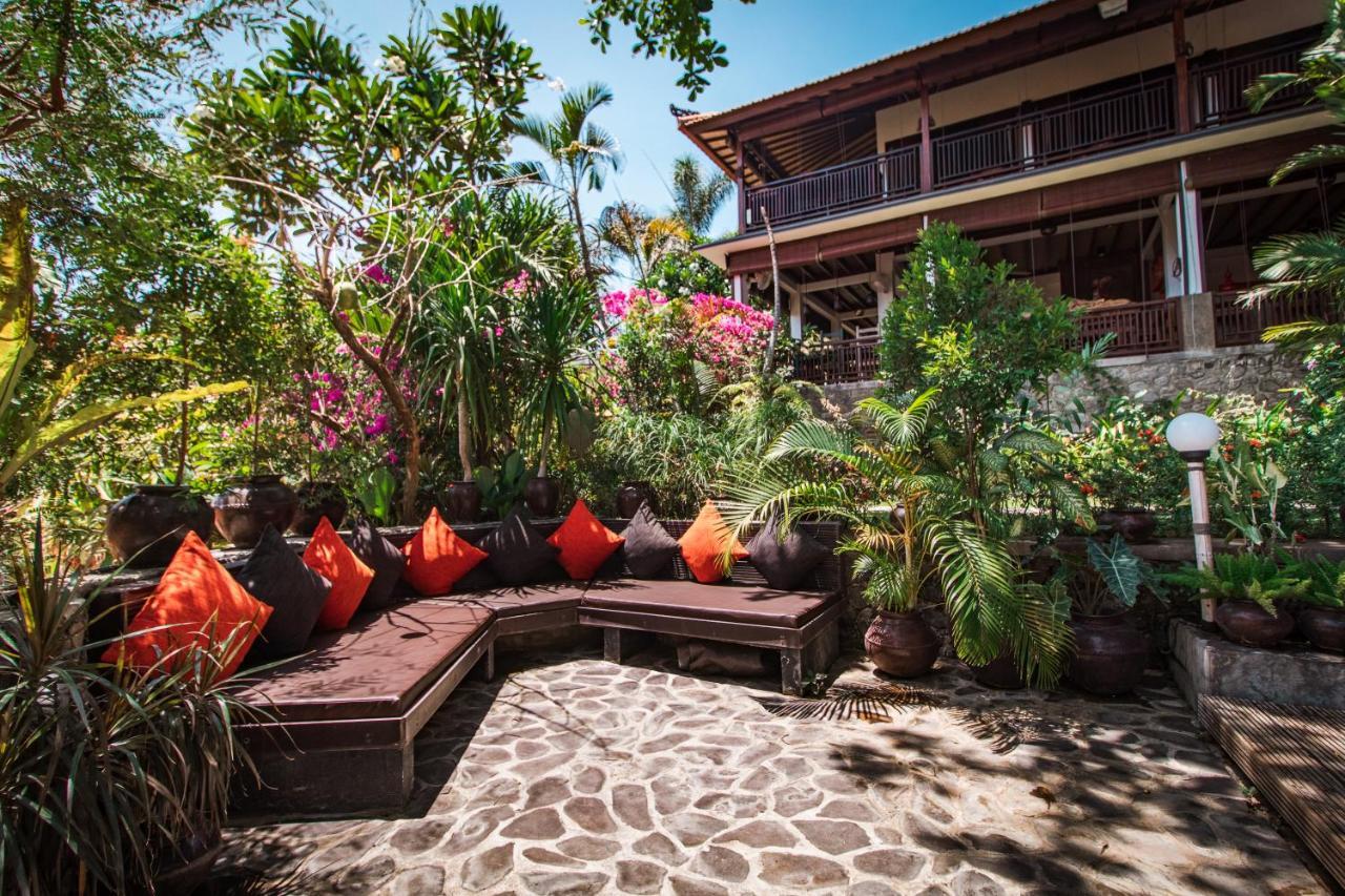 Villa Bukit Malas アメッド エクステリア 写真
