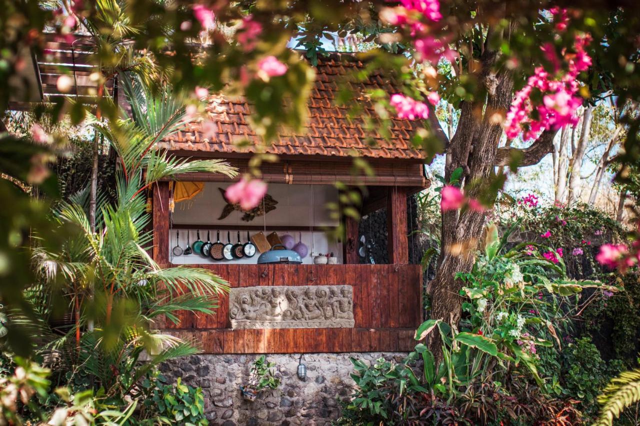 Villa Bukit Malas アメッド エクステリア 写真