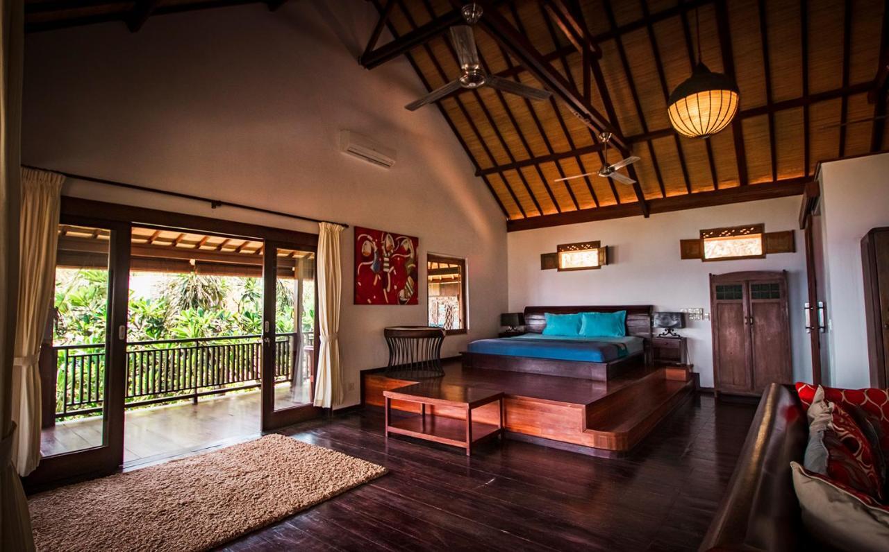 Villa Bukit Malas アメッド エクステリア 写真